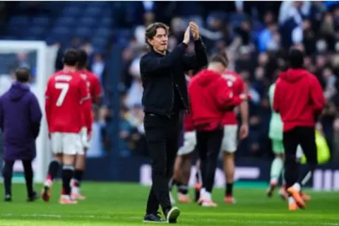 توماس فرانك: أشعر بخيبة أمل من التعادل أمام مانشستر يونايتد